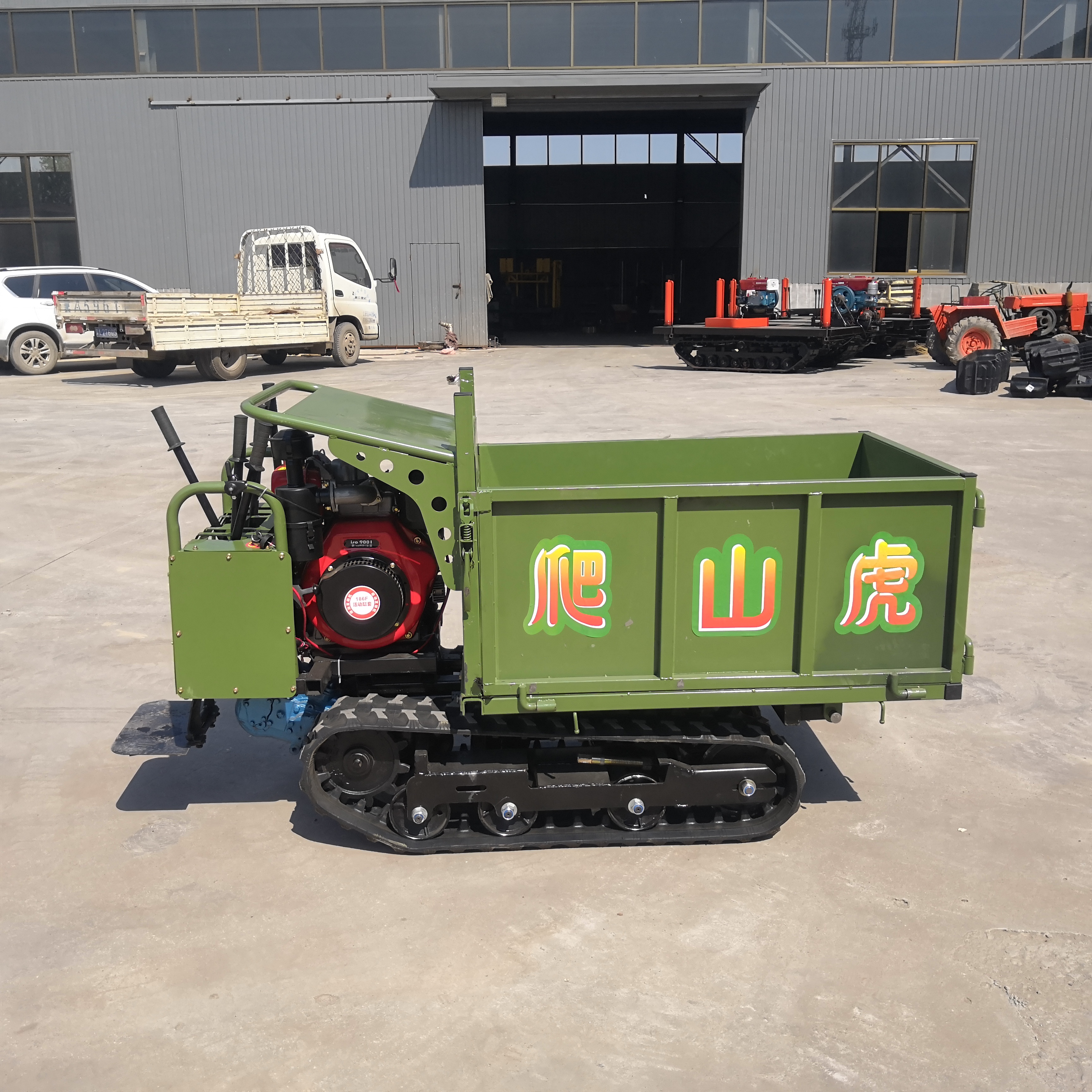 Hydraulic Mini Crawler Dumper , Self Loading Mini Dumper 0.8T Horsepower